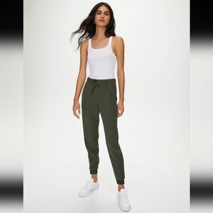 NWTO Aritzia Babaton Elctron Joggers Dark Olive Green Tapered Leg Size Small
